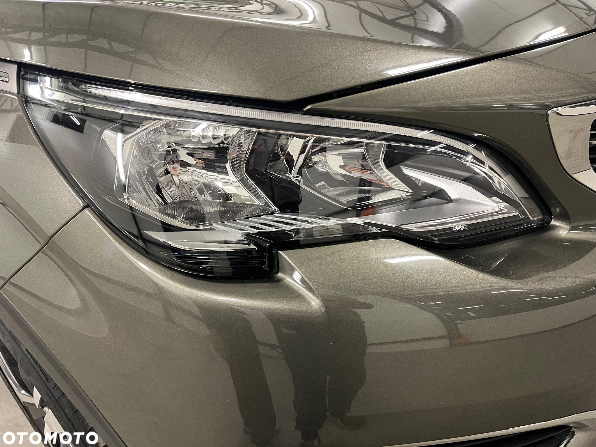 Peugeot 5008 PureTech 130 EAT8 Stop & Start Allure Business-Paket - 31