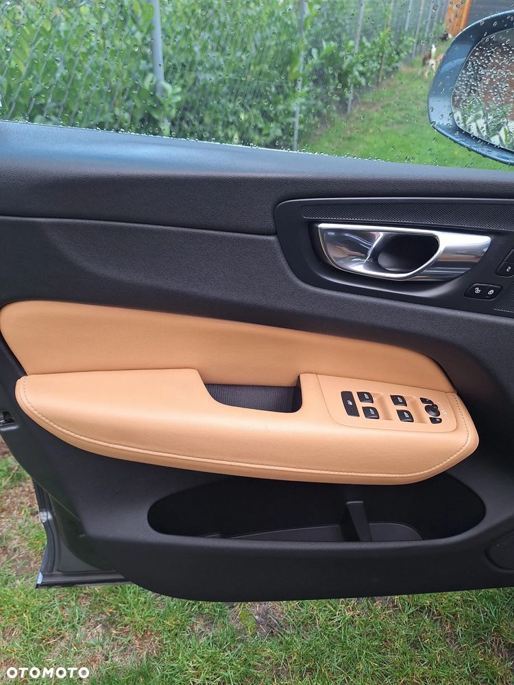 Volvo XC 60 T5 AWD Geartronic Inscription - 22