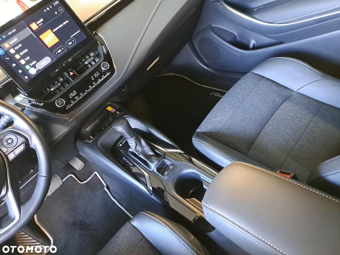 Toyota Corolla - 22