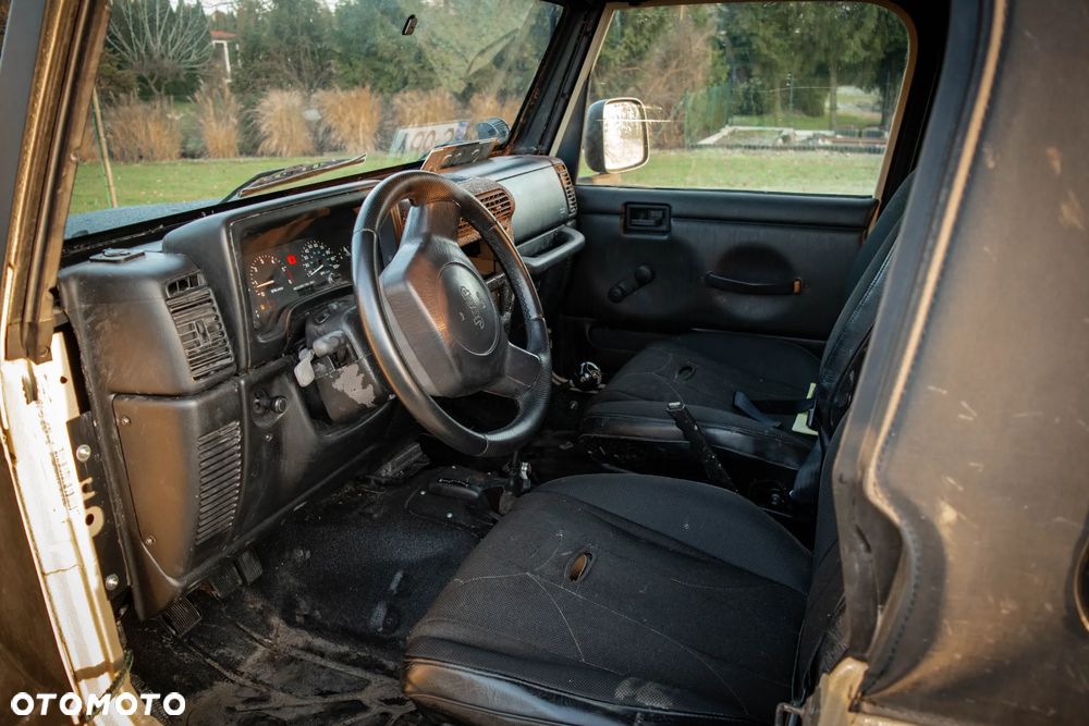 Jeep Wrangler 4.0 Sport - 8