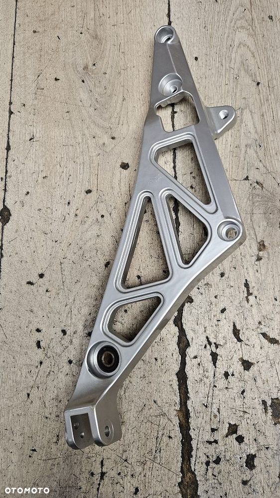 Wspornik set mocowanie Suzuki GS 1150 EF / GSX 1100 E ES EF   43820-00A00 - 2