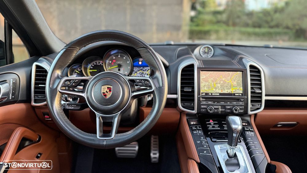 Porsche Cayenne S Hybrid Tiptronic S - 18