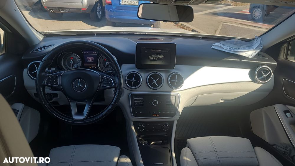 Mercedes-Benz GLA - 7