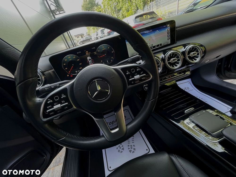 Mercedes-Benz Klasa A 180 d 7G-DCT Edition 1 - 32