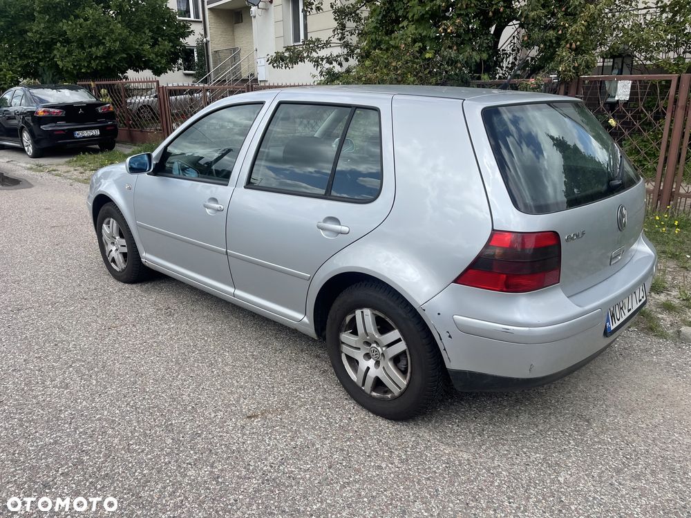 Volkswagen Golf - 4