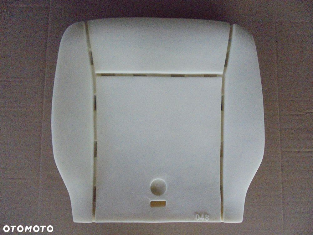 SIEDZISKO PIANKA GĄBKA FOTELA IVECO DAILY 2014- 42569534 42569535 - 1
