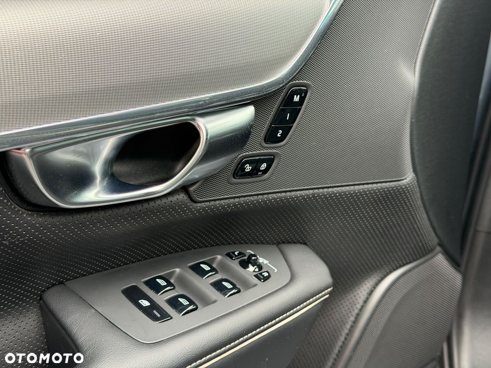 Volvo V90 T8 AWD Plug-In Hybrid R-Design - 7