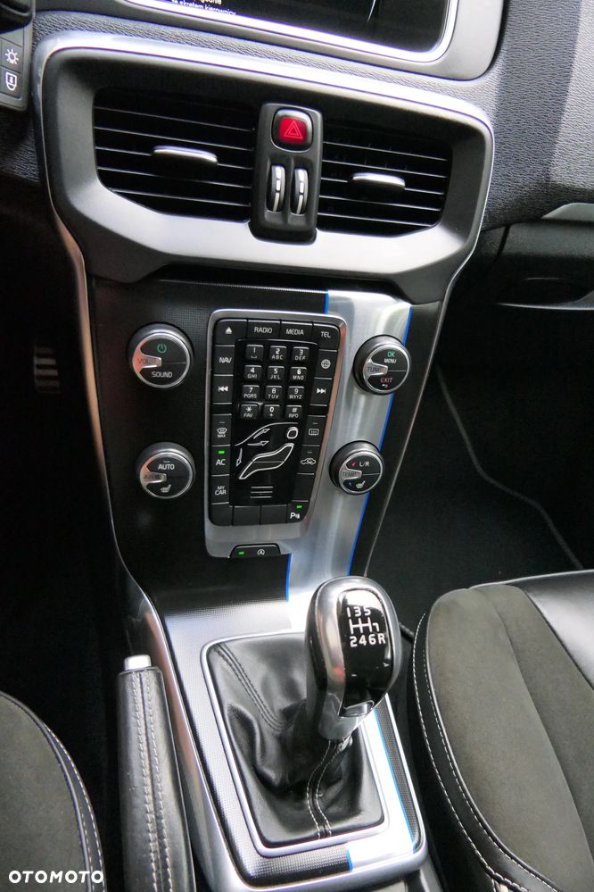 Volvo V40 D2 RDesign - 24
