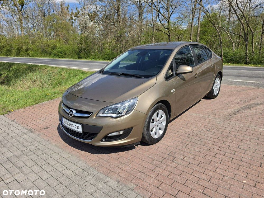 Opel Astra - 1