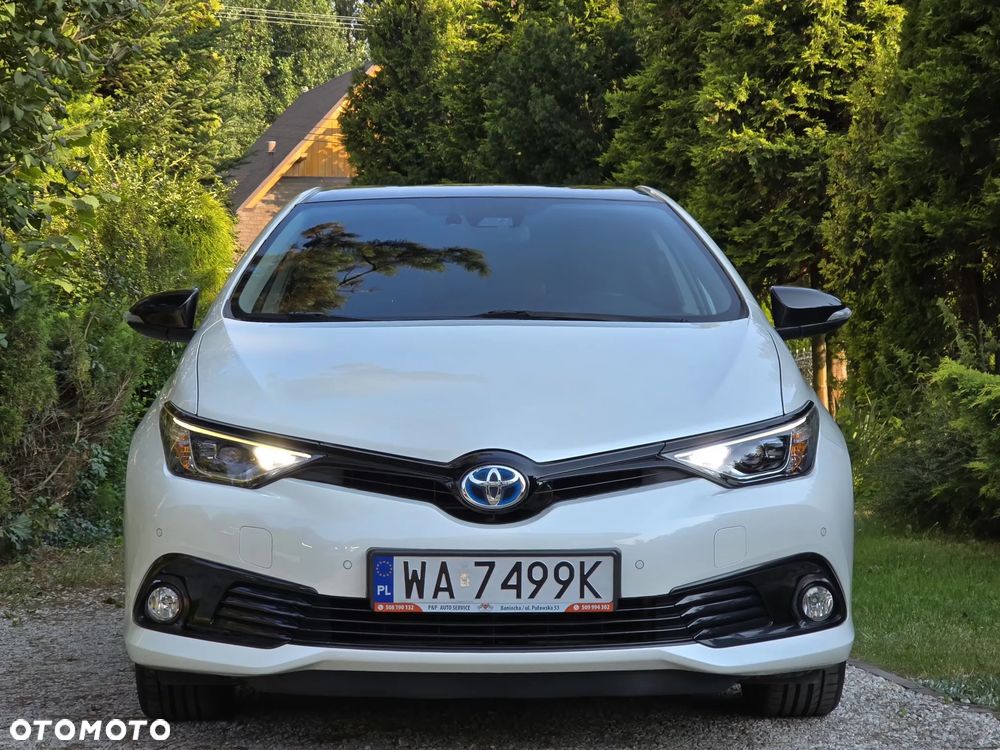 Toyota Auris Hybrid 135 Selection - 2
