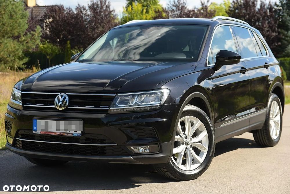 Volkswagen Tiguan - 1