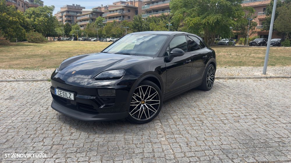 Porsche Macan Electric 4 - 4