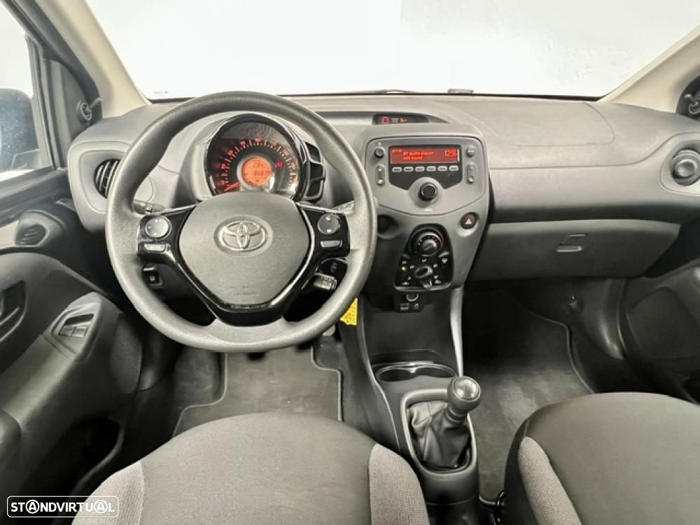 Toyota Aygo x-business - 13