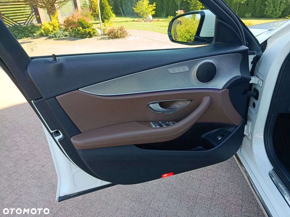 Mercedes-Benz Klasa E 220 d 9G-TRONIC - 13