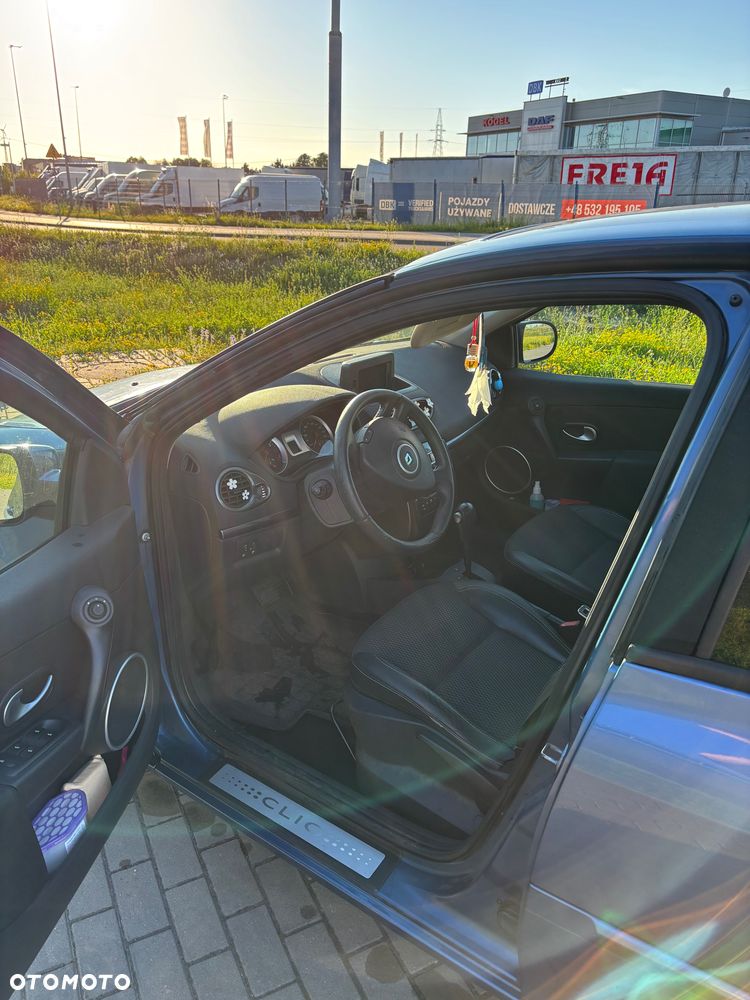Renault Clio - 5