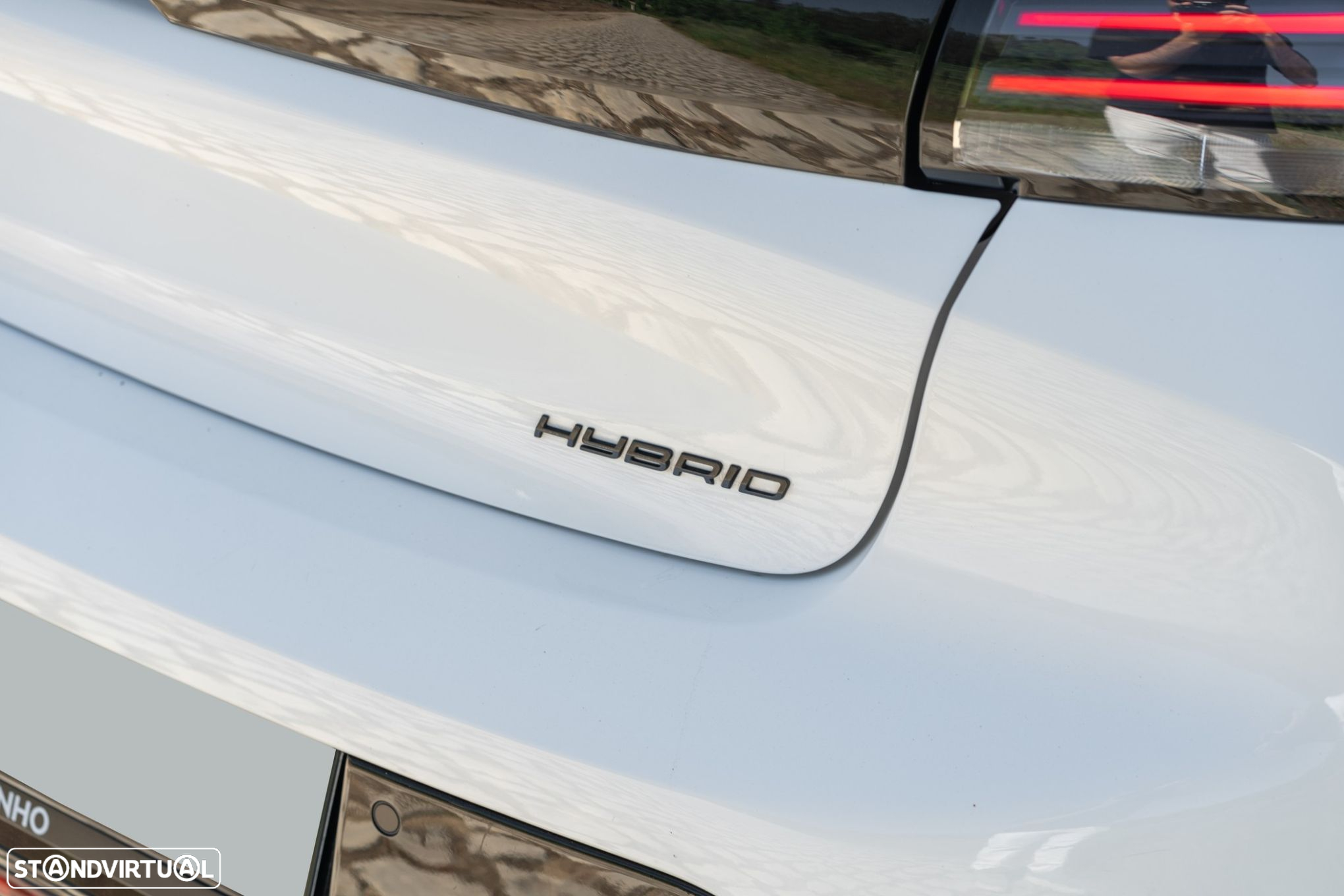 Peugeot 208 1.2 Hybrid Allure e-DCS6 - 8