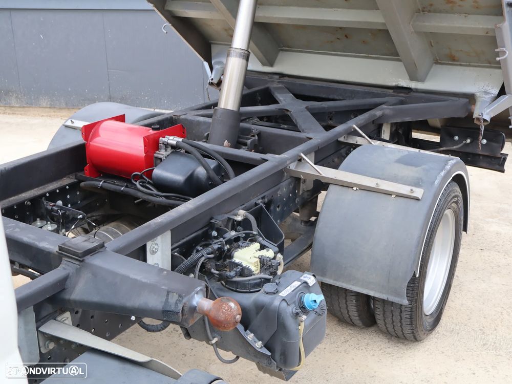 Mitsubishi Fuso 3.0 Basculante - 9
