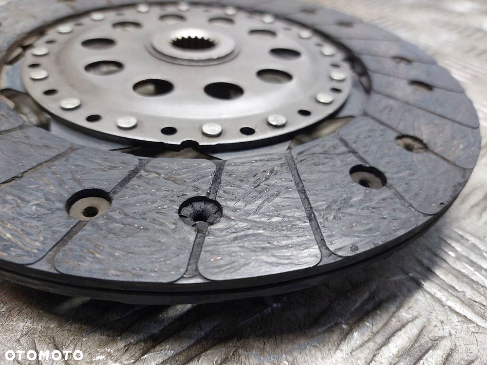 KOŁO DWUMASOWE + TARCZA + DOCISK + ŁOŻYSKO OPOROWE VOLVO 850 I 2.5 TDI - 8