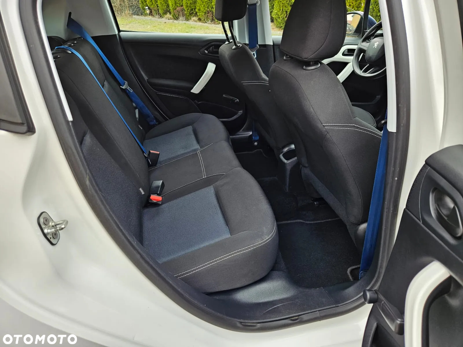 Peugeot 208 - 19