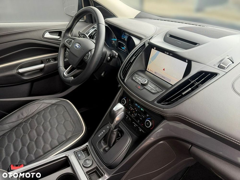 Ford Kuga - 24