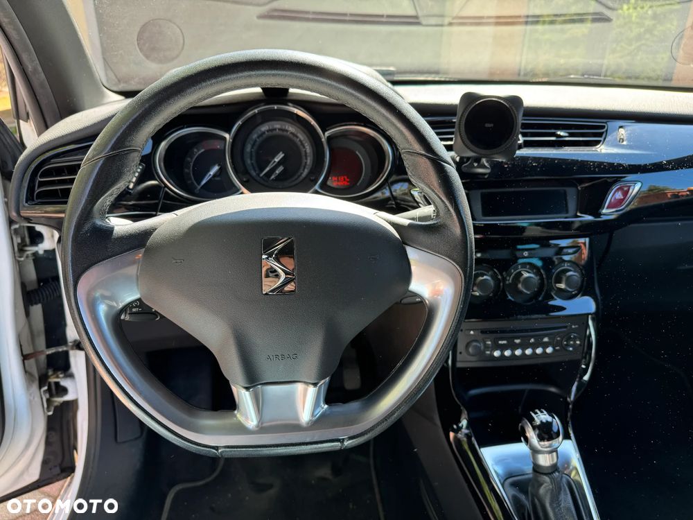 Citroën DS3 1.6 e-HDi SoChic - 10