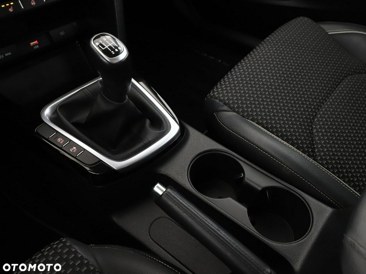 Kia XCeed 1.4 T-GDI OPF JBL SOUND EDITION - 31