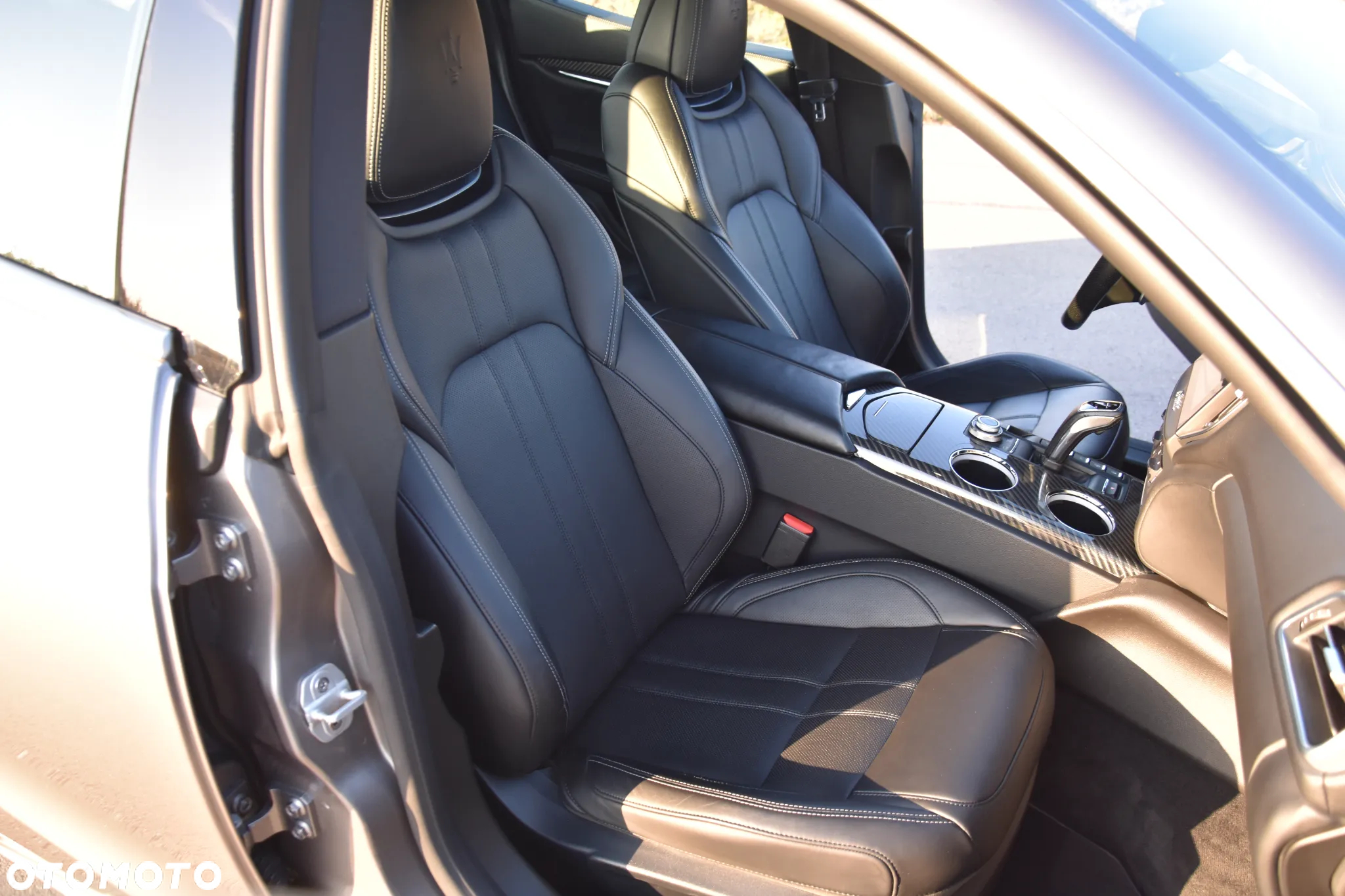 Maserati Ghibli S GranSport - 31