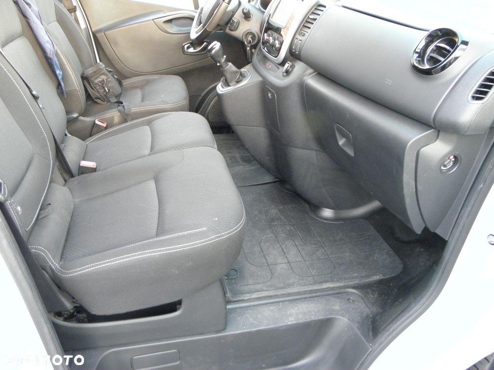 Renault TRAFIC - 10