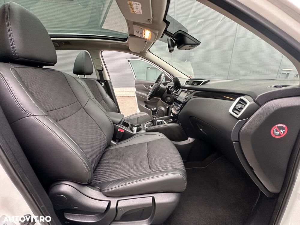 Nissan Qashqai 1.6 DIG-T TEKNA - 24