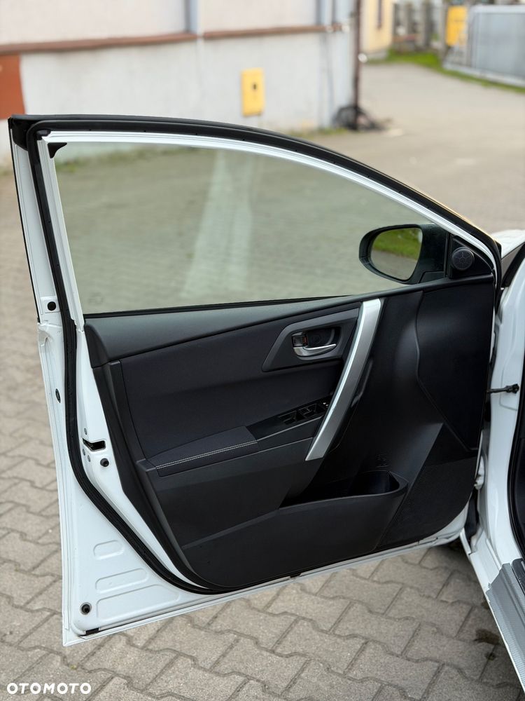 Toyota Auris - 17