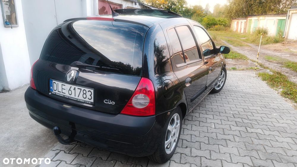 Renault Clio - 31