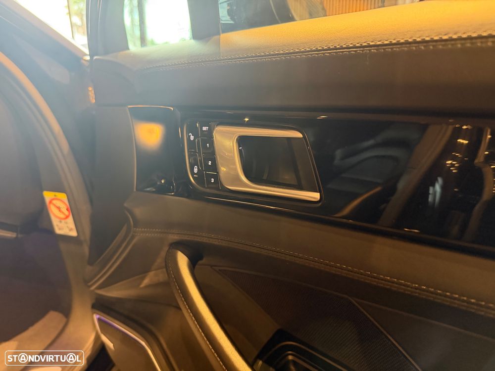 Porsche Panamera Sport Turismo 4 E-Hybrid Platinum Edition - 37