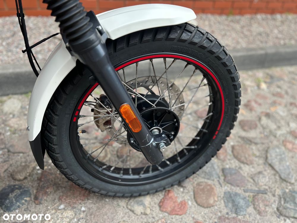 Royal Enfield Himalayan - 11