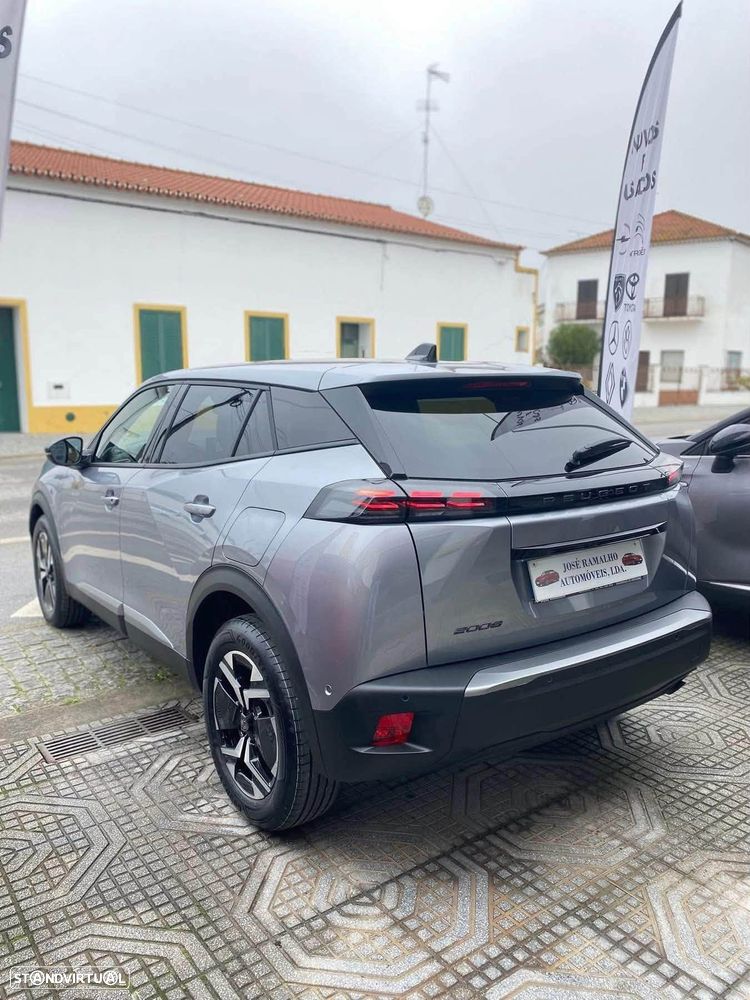 Peugeot 2008 1.2 PureTech Allure - 15