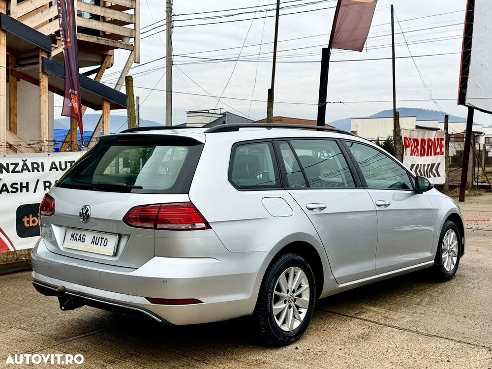 Volkswagen Golf 1.6 TDI Comfortline - 10