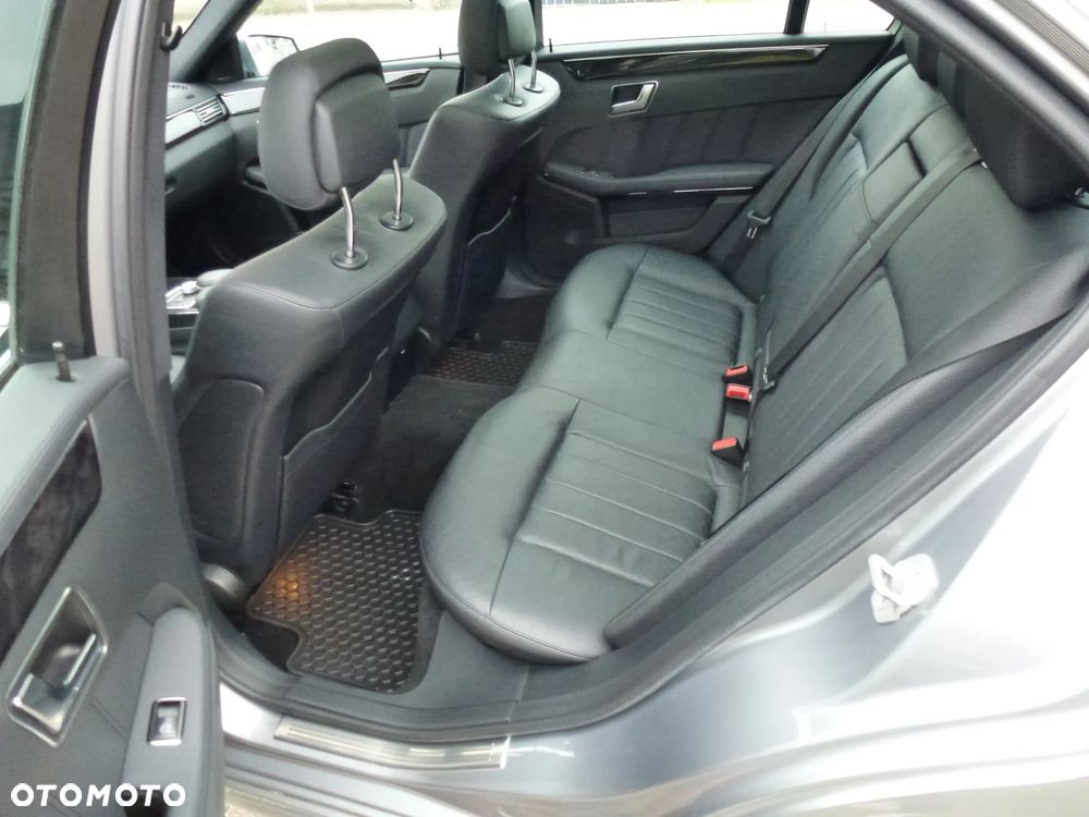Mercedes-Benz Klasa E 350 4Matic BlueEFFICIENCY 7G-TRONIC - 12