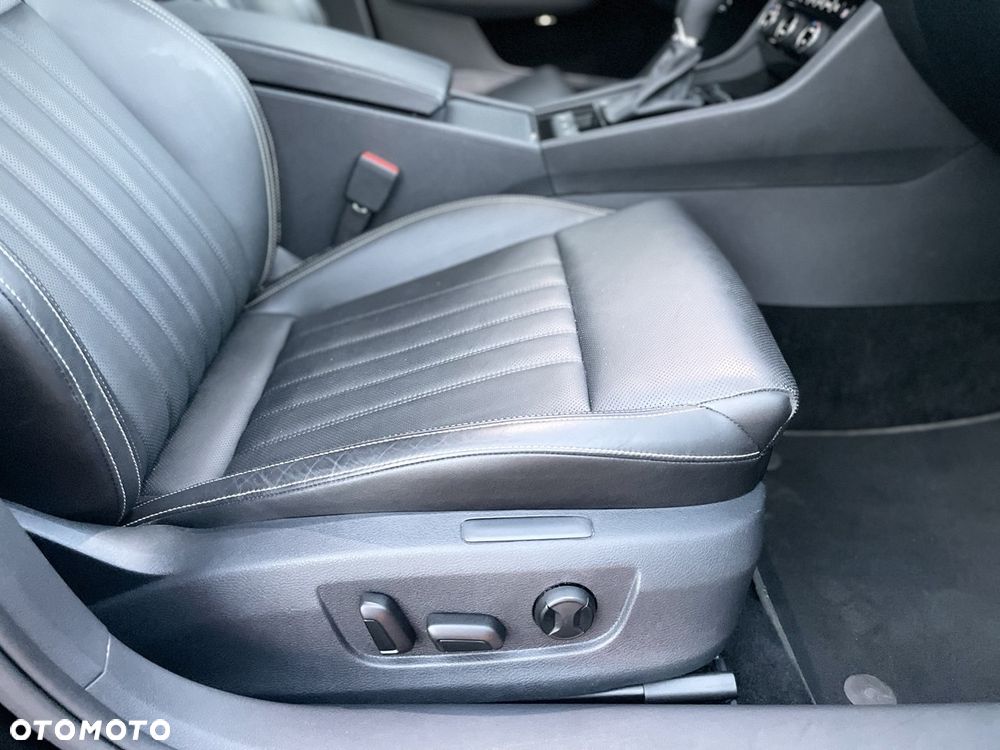Skoda Superb 2.0 TDI SCR L&K DSG - 28
