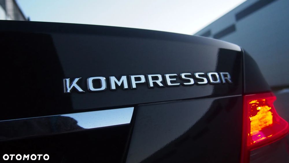 Mercedes-Benz Klasa C 180 Kompressor BlueEFFICIENCY Elegance - 28