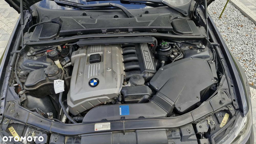 BMW Seria 3 325xi - 10