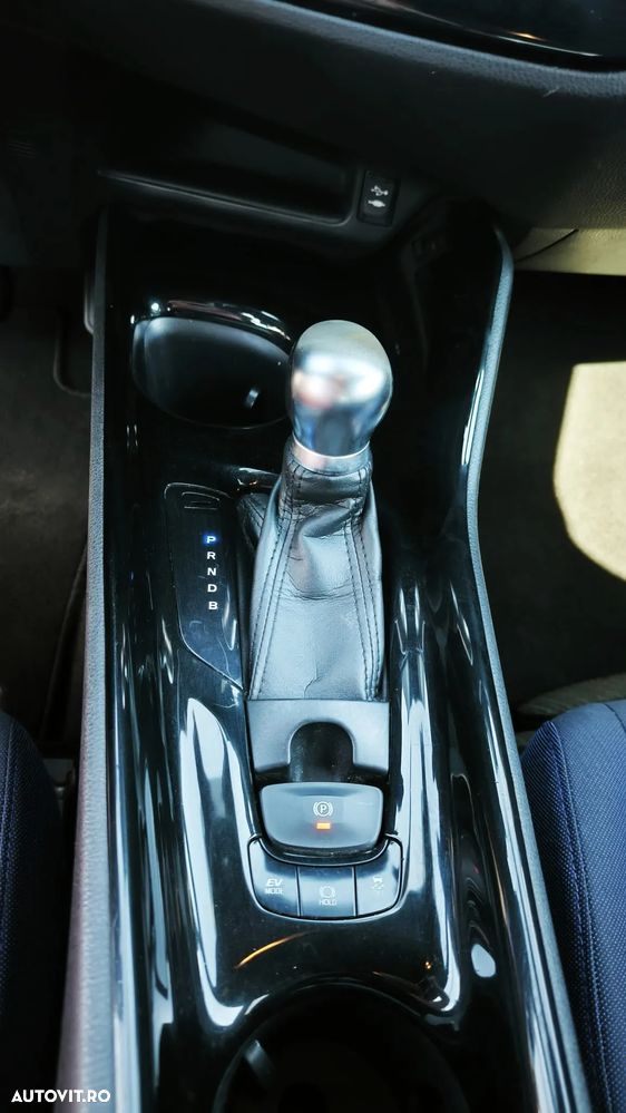 Toyota C-HR Hybrid Style - 20