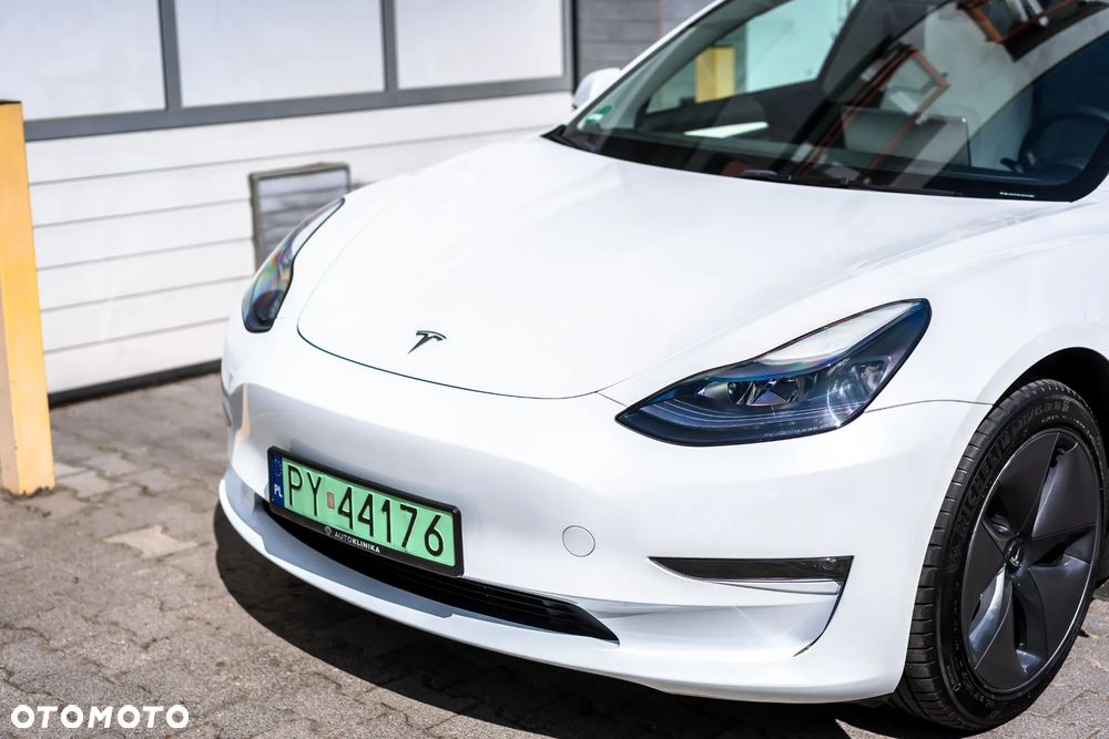 Tesla Model 3 AWD - 28