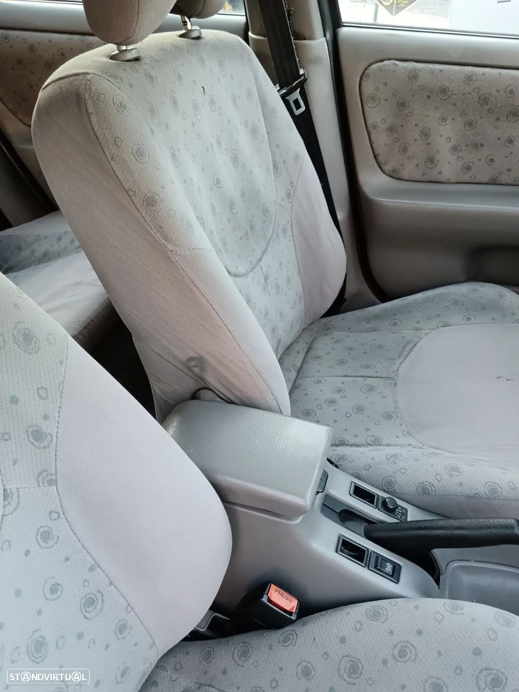 Nissan Primera - 12