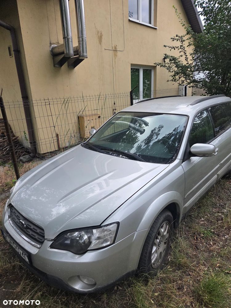 Subaru Outback 2.5i AT - 2