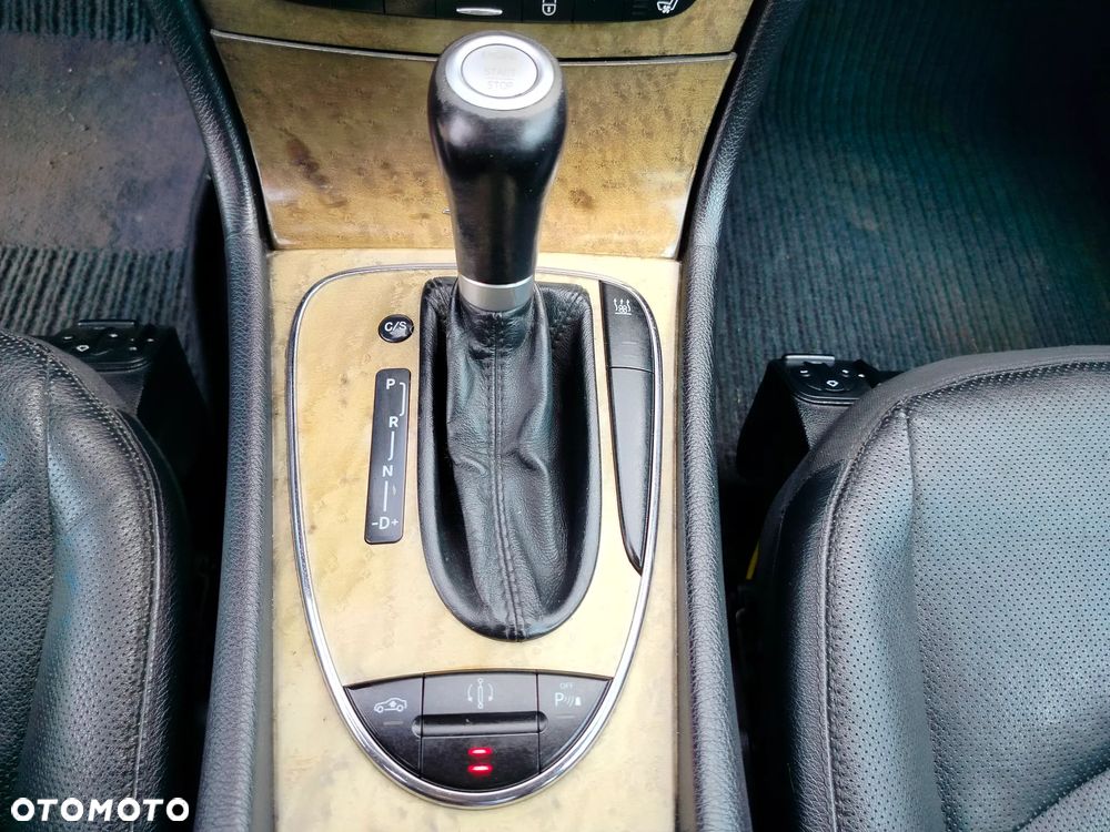 Mercedes-Benz Klasa E 420 CDI 7G-TRONIC Avantgarde DPF BusinessEDITION - 36