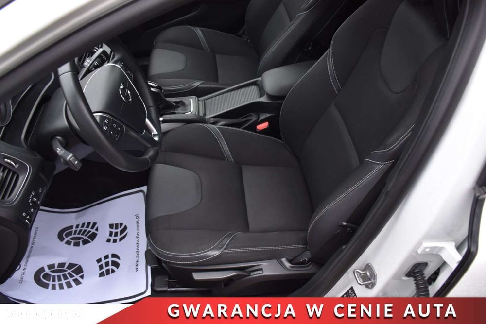 Volvo V40 T2 Geartronic Momentum - 12