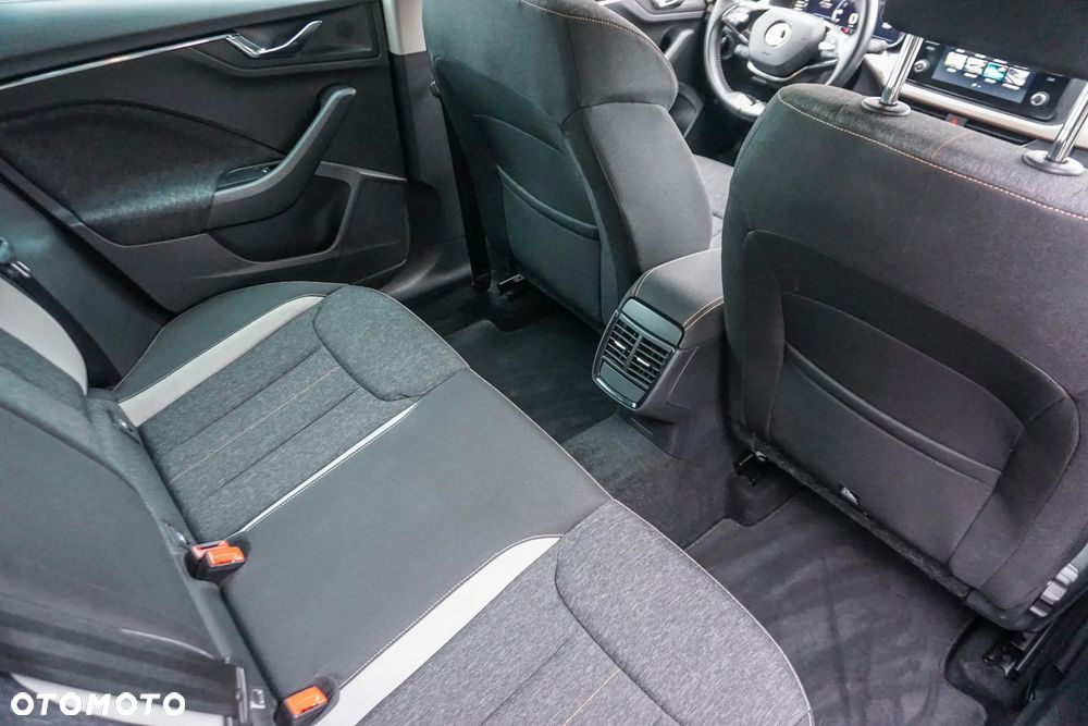 Skoda Kamiq 1.0 TSI Style - 36