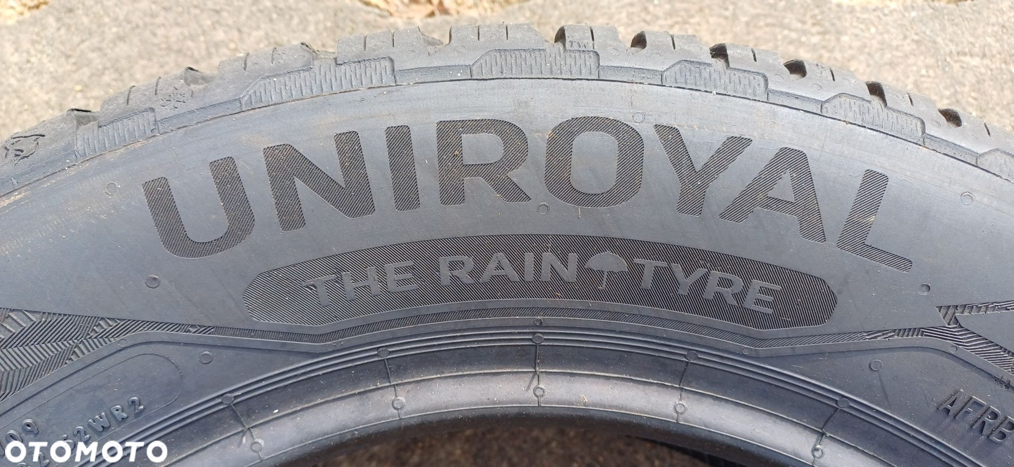 UNIROYAL 195/60R15 88H , pojedyńcza opona wielosezonowa. - 3