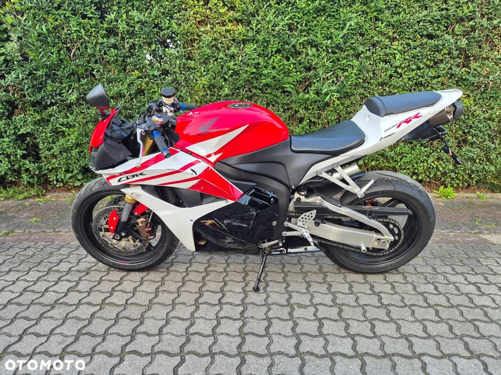 Honda CBR - 1