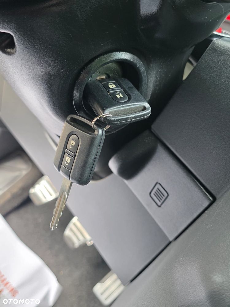 Nissan Qashqai - 25