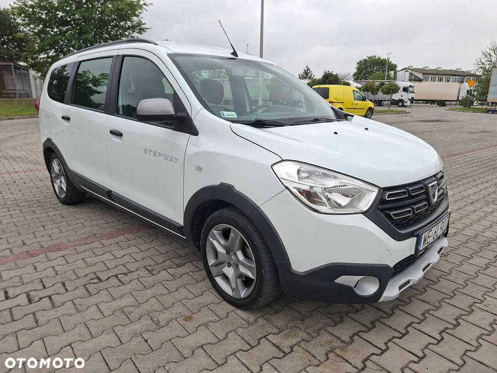 Dacia Lodgy 1.5 Blue dCi Stepway S&S - 8